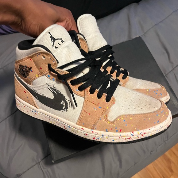 Tan, Air Jordan 1 Mid SE 'Brushstroke
Paint Splatter, size 7 - Picture 2 of 4
